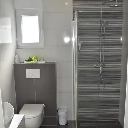 Dalija Biograd Na Moru